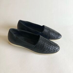 Ecco Black Genuine Leather White Rubber Outsole Flats size 9